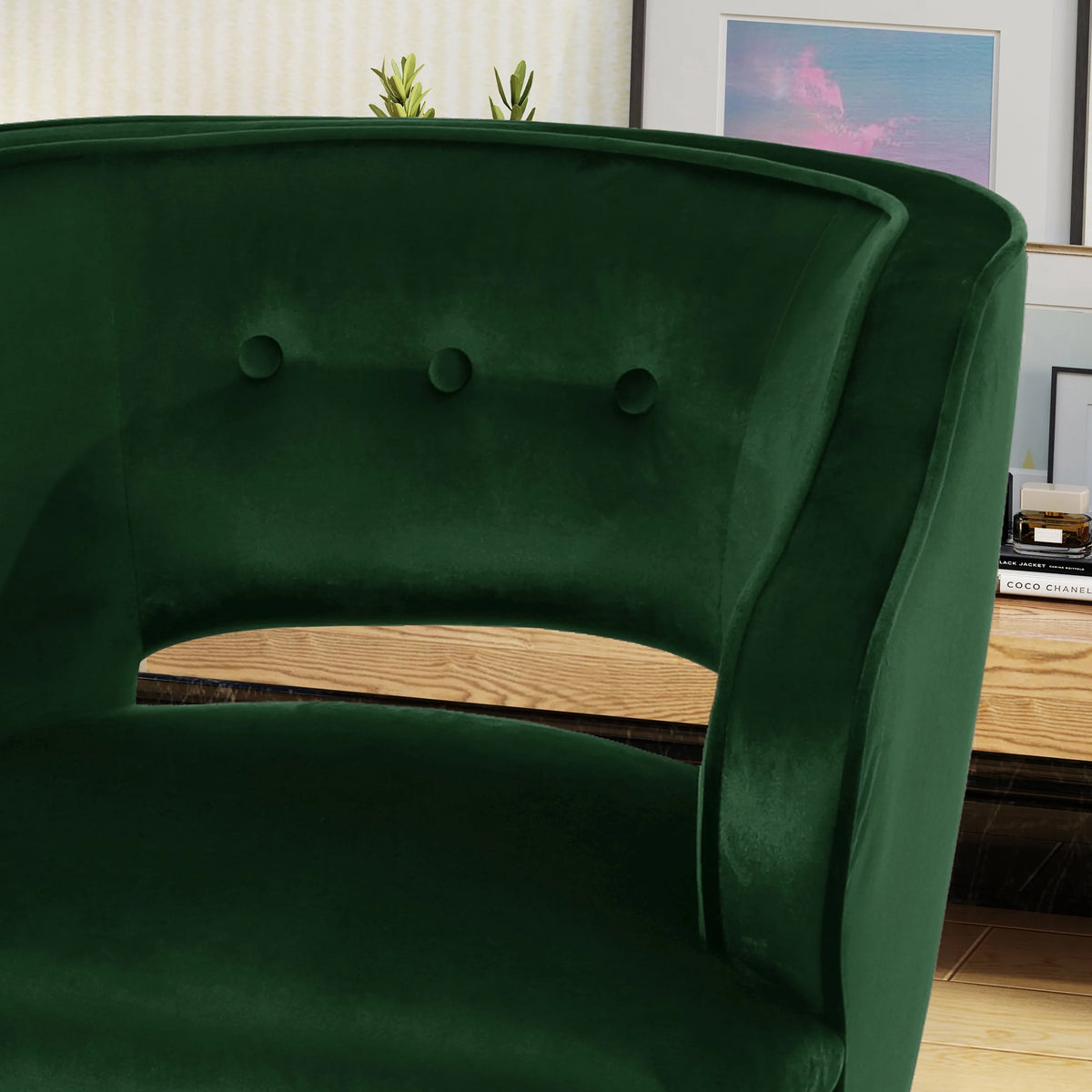 Mid Century Velvet Club Chair Q72788