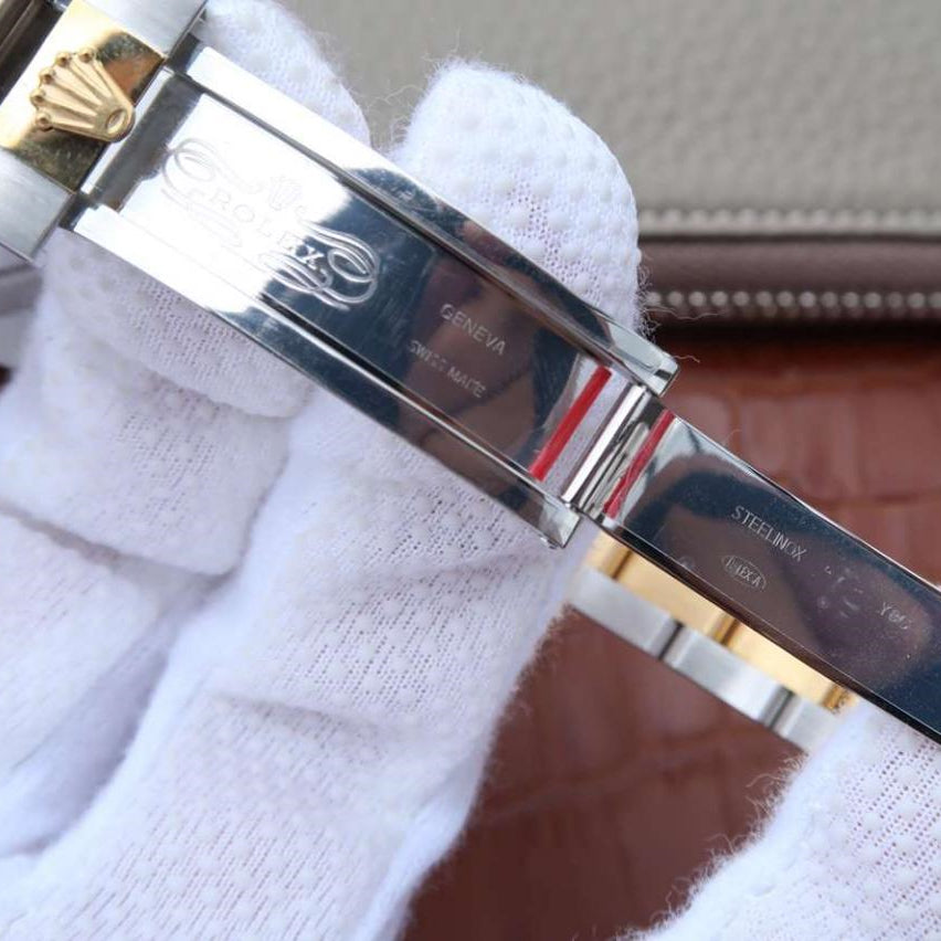 40mm Multicolor Watch W5082