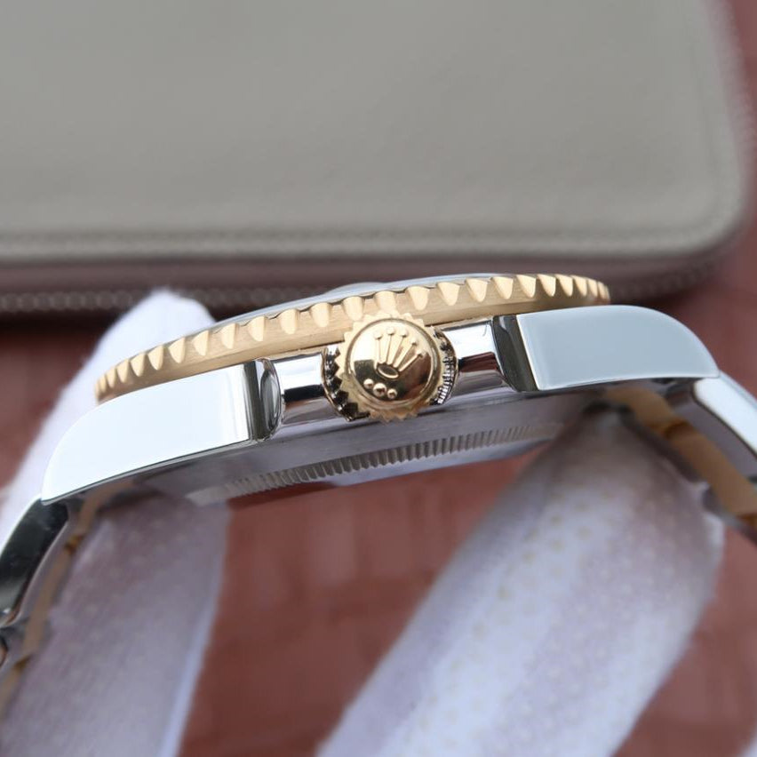 40mm Multicolor Watch W5082