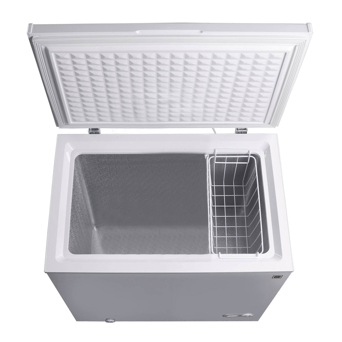 7.1 Cu ft Chest Freezer White F278