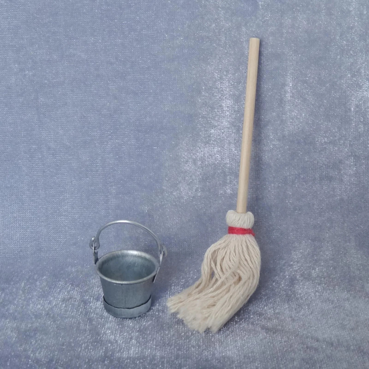 1:12 Scale Dollhouse Bathroom Cleaning Tool Set E625